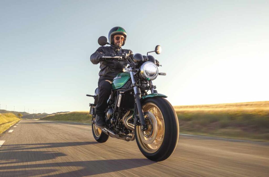Forum 5 22my z650rs gn1 act3